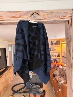 Coach Reversible Navy & Black Pattern Poncho Wrap One Size